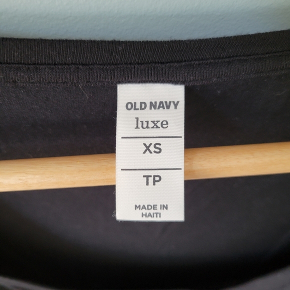 Old Navy luxe oversized tshirt with scoop neck - Picture 3 of 4